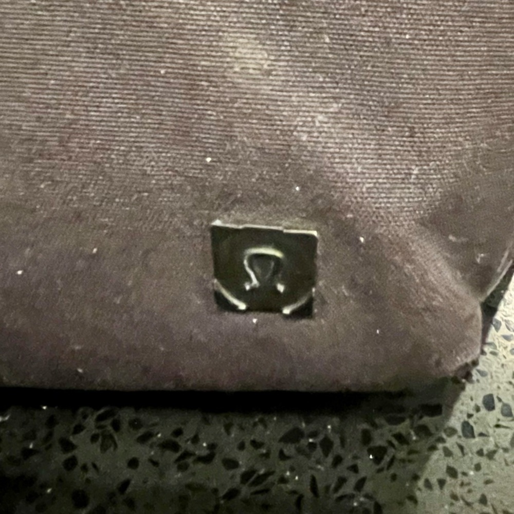 Lululemon Early Embark Duffle Bag - Picture 13 of 14